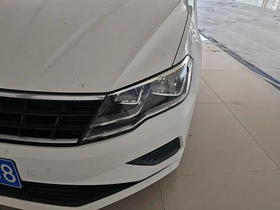 Volkswagen Jetta — миниатюра 5