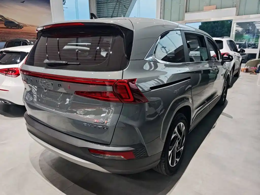 Hyundai Custo — миниатюра 7