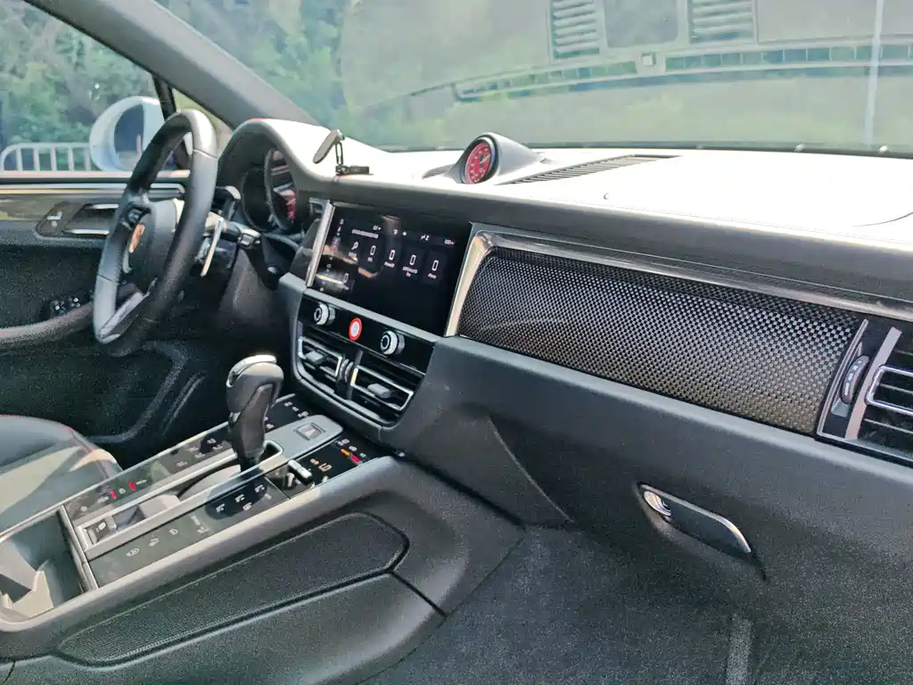 Porsche Macan — миниатюра 20