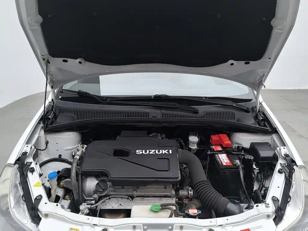 Suzuki SX4 — миниатюра 6