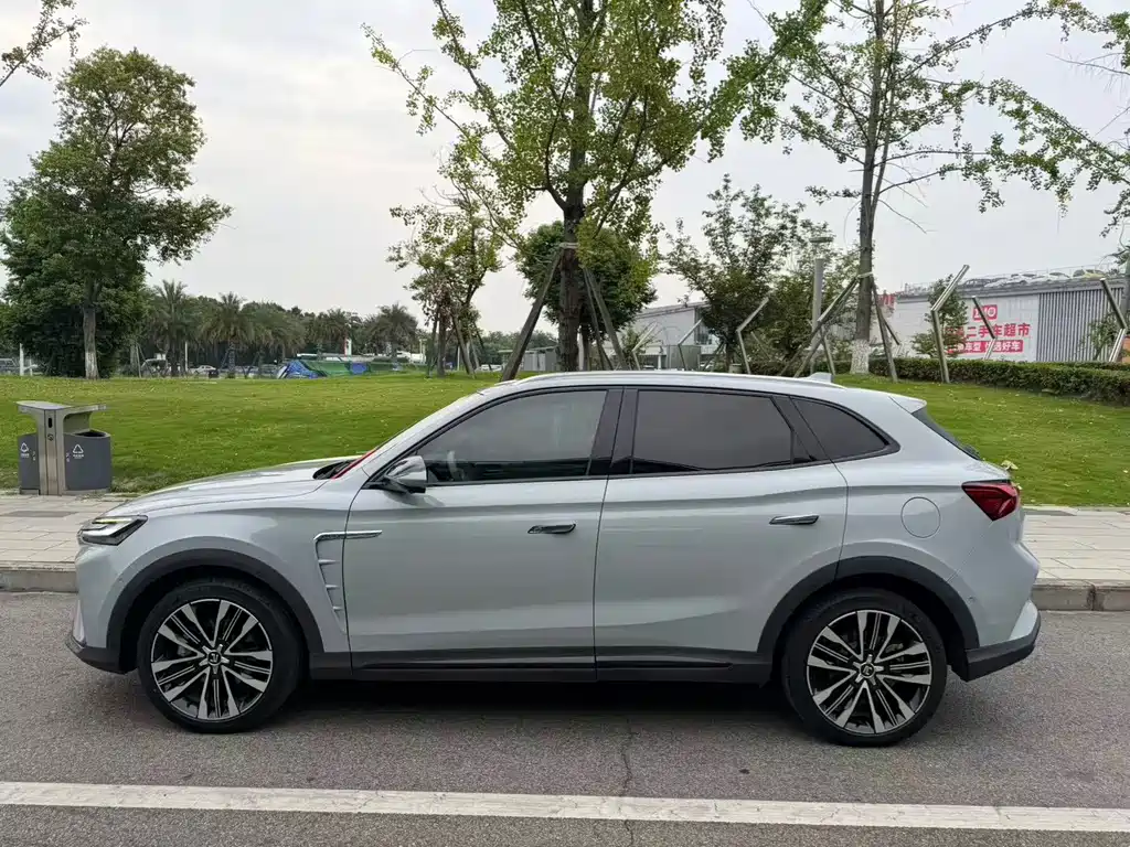 Roewe Feifan MARVEL R — миниатюра 3