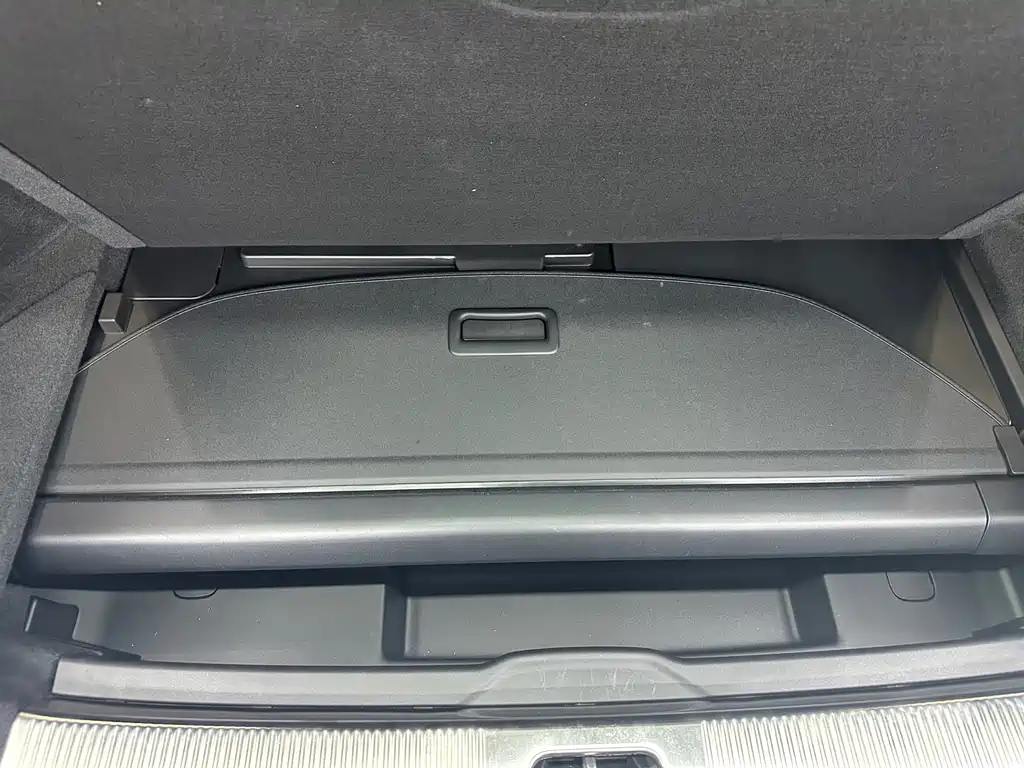 Volvo XC70 PHEV — миниатюра 27