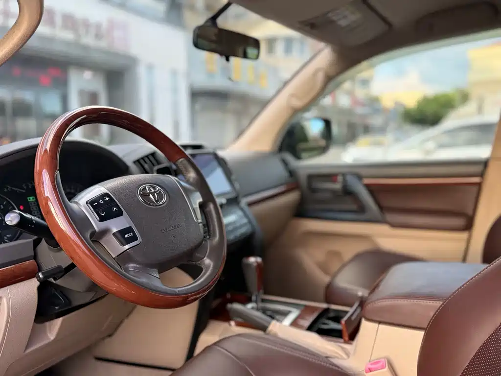 Toyota Land Cruiser — миниатюра 15