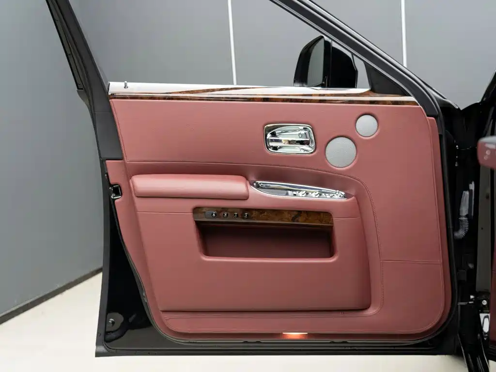 Rolls-Royce Ghost — миниатюра 8