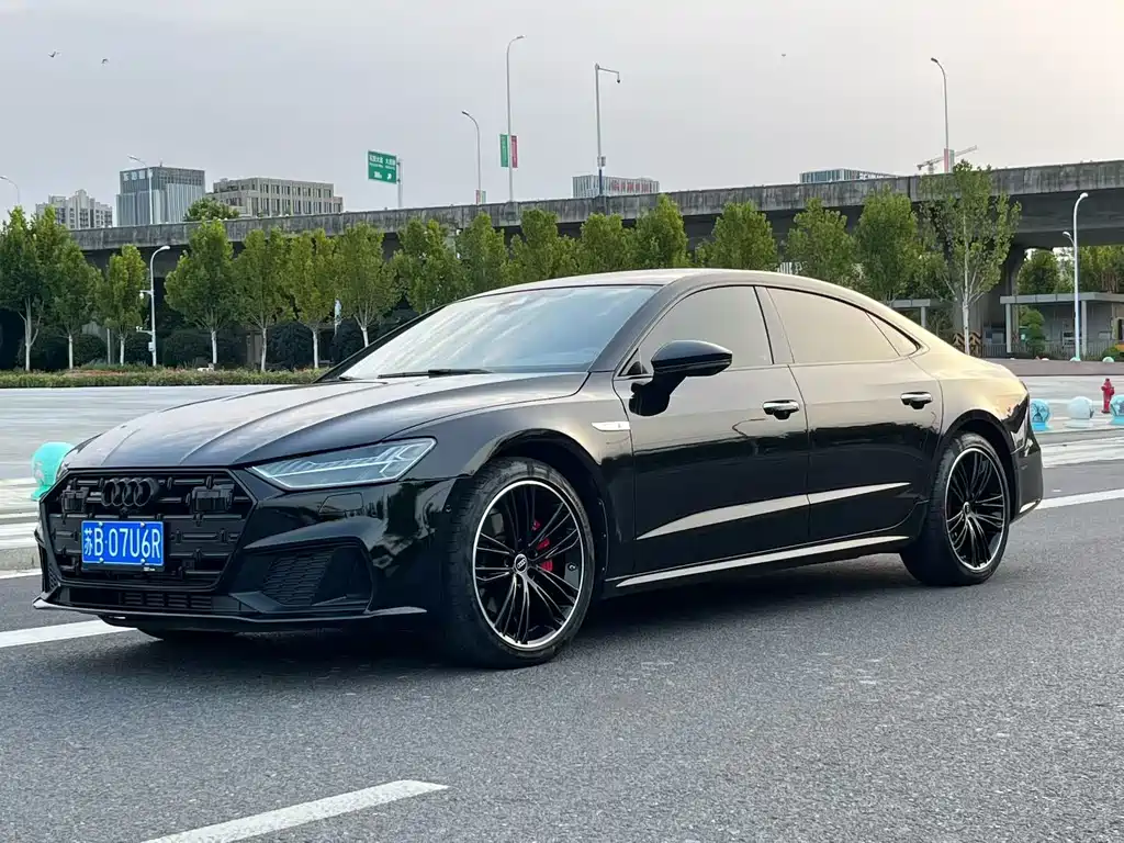 Audi A7L