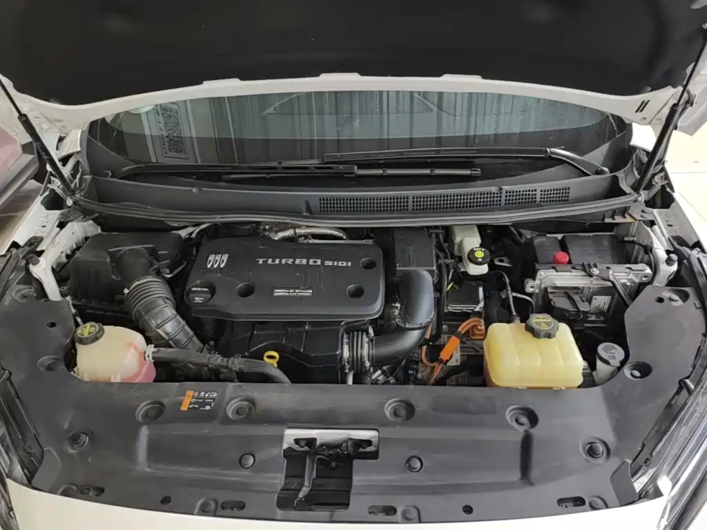 Buick GL8 Hybrid — миниатюра 20