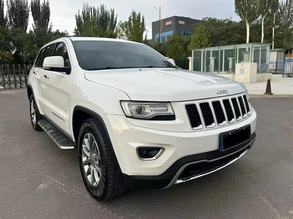 Jeep Grand Cherokee (Import) — миниатюра 3