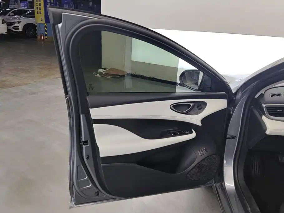 BYD Seal 05 DM-i — миниатюра 7