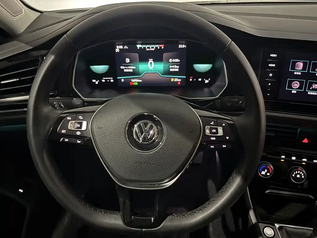 Volkswagen Sagitar — миниатюра 12