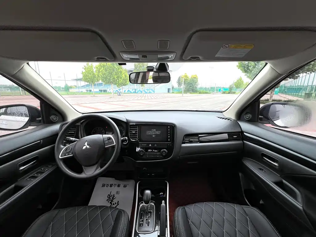 Mitsubishi Outlander 2021 2.0L Enjoy 5 мест