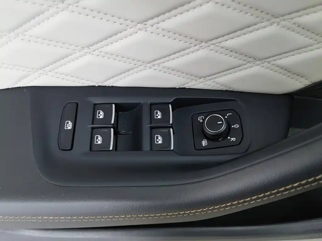 Volkswagen Magotan 2023 200 330TSI DSG Luxury
