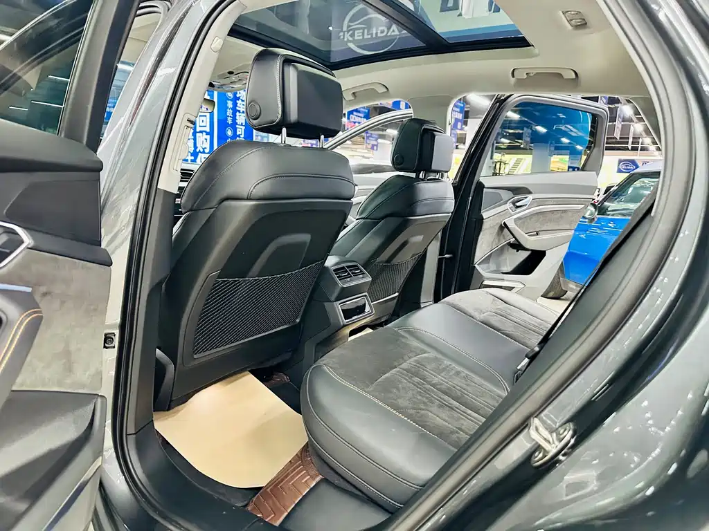 Audi e-tron — миниатюра 24