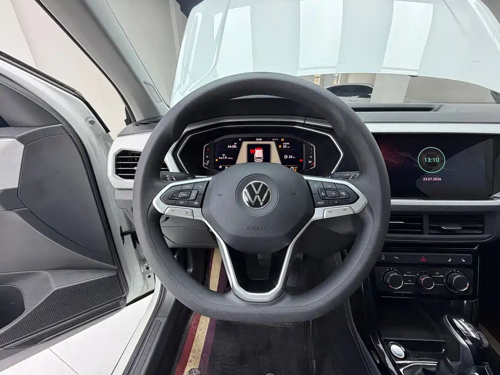 Volkswagen Tacqua 1.5L Auto Joy Connected Edition, фото 10