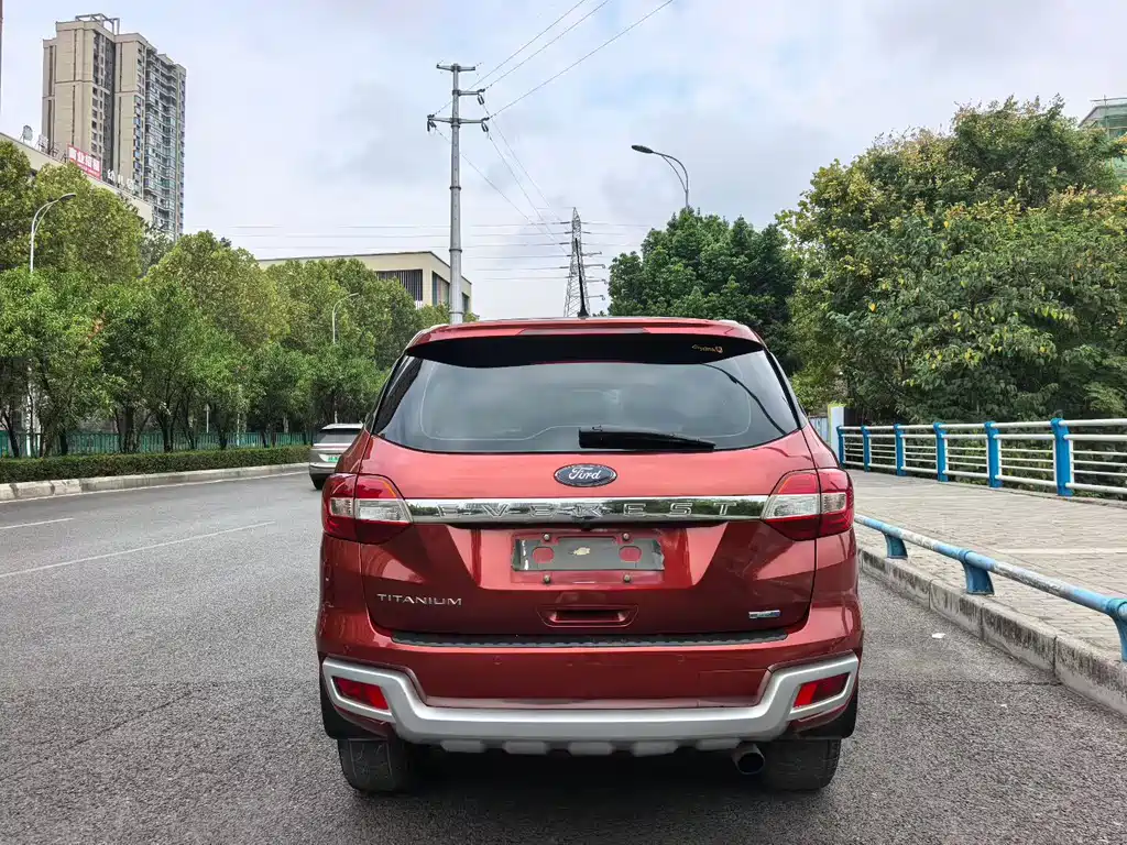 Ford Everest — миниатюра 8