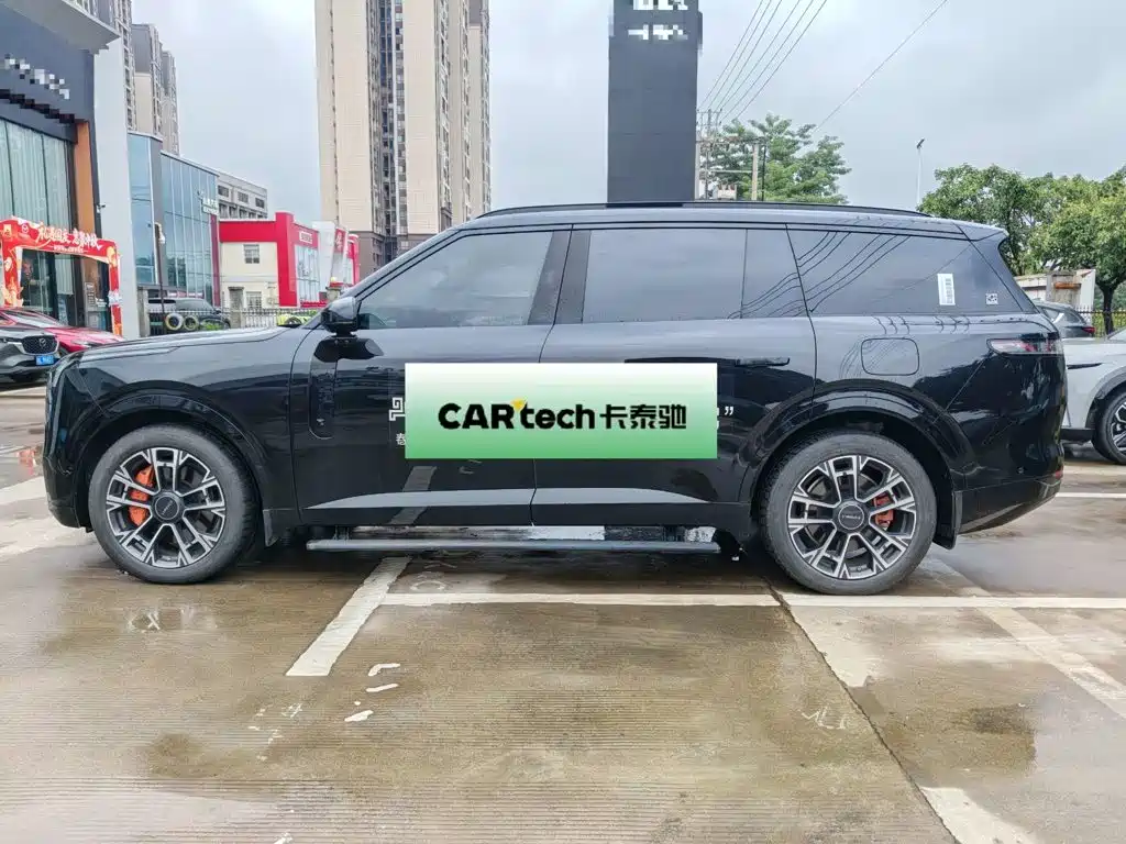 Lynk & Co 900 — миниатюра 4