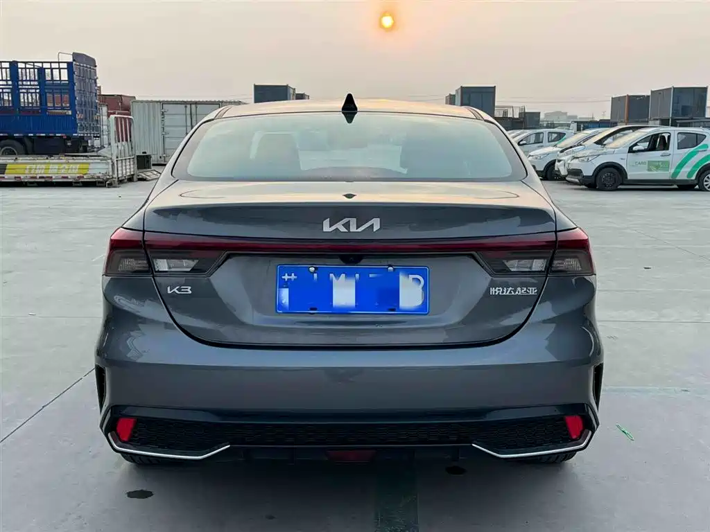 KIA K3