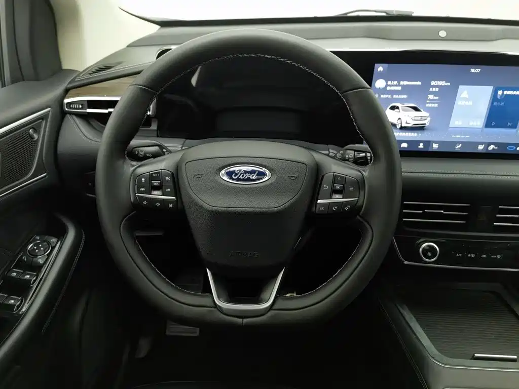 Ford Edge — миниатюра 11