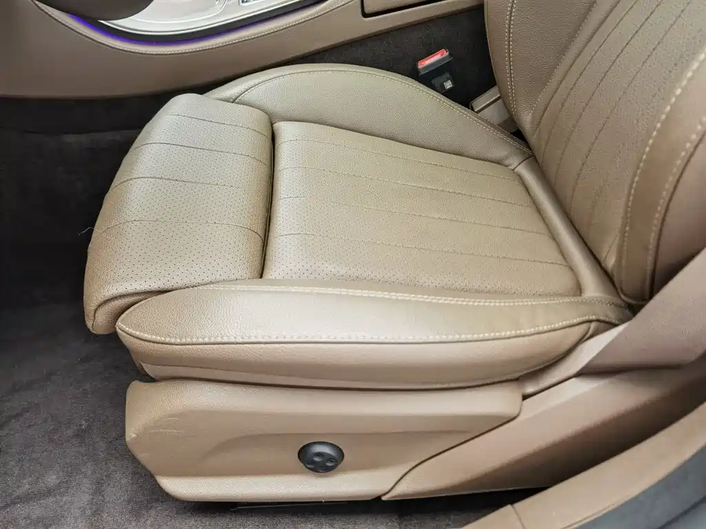 Mercedes-Benz E-Class — миниатюра 20