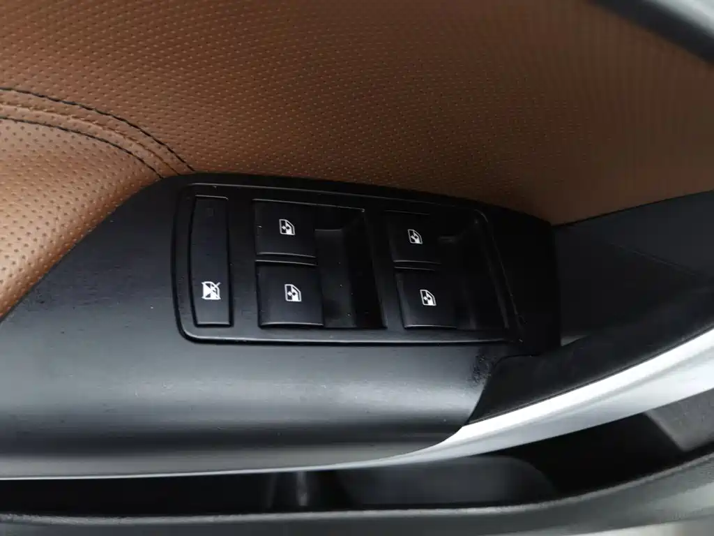 Buick Regal — миниатюра 9