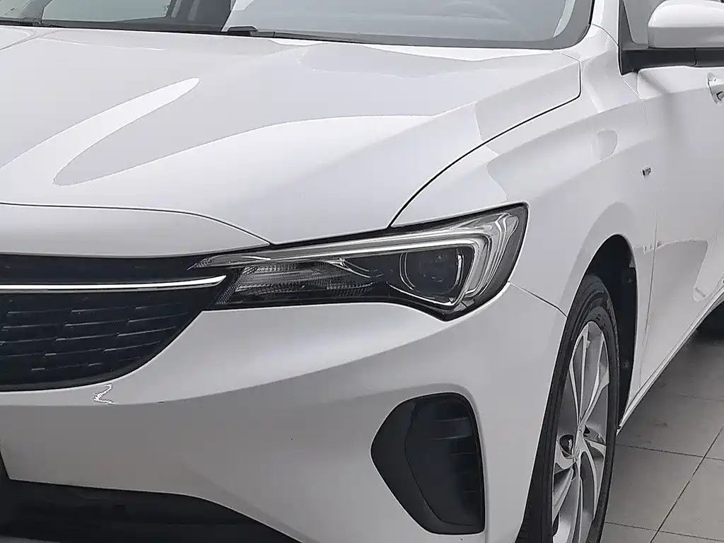 Buick Verano — миниатюра 7