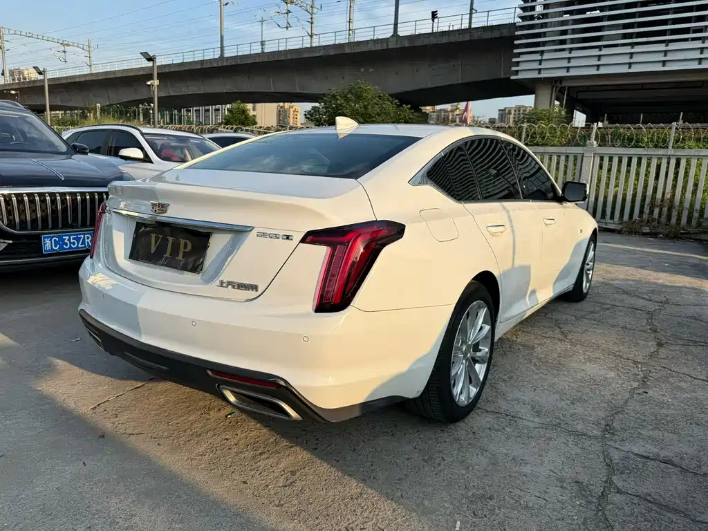 Cadillac CT5 — миниатюра 9