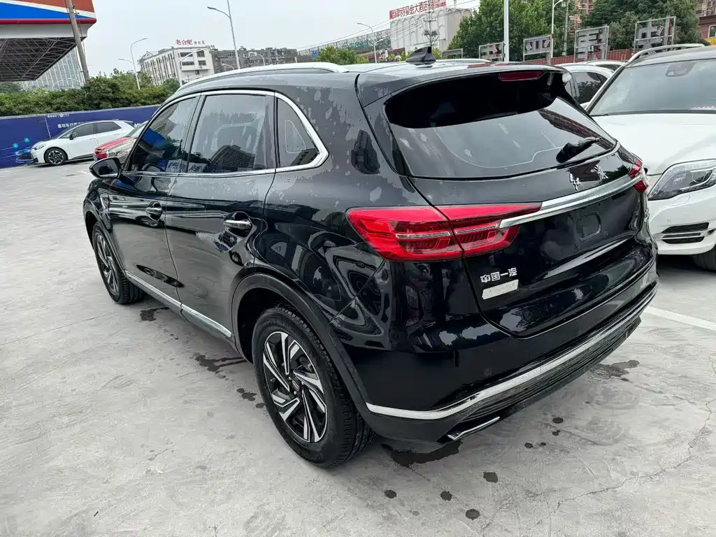 Hongqi HS5 2022 2.0T