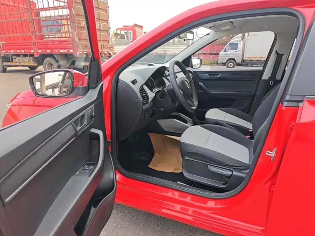 Skoda Fabia — миниатюра 16