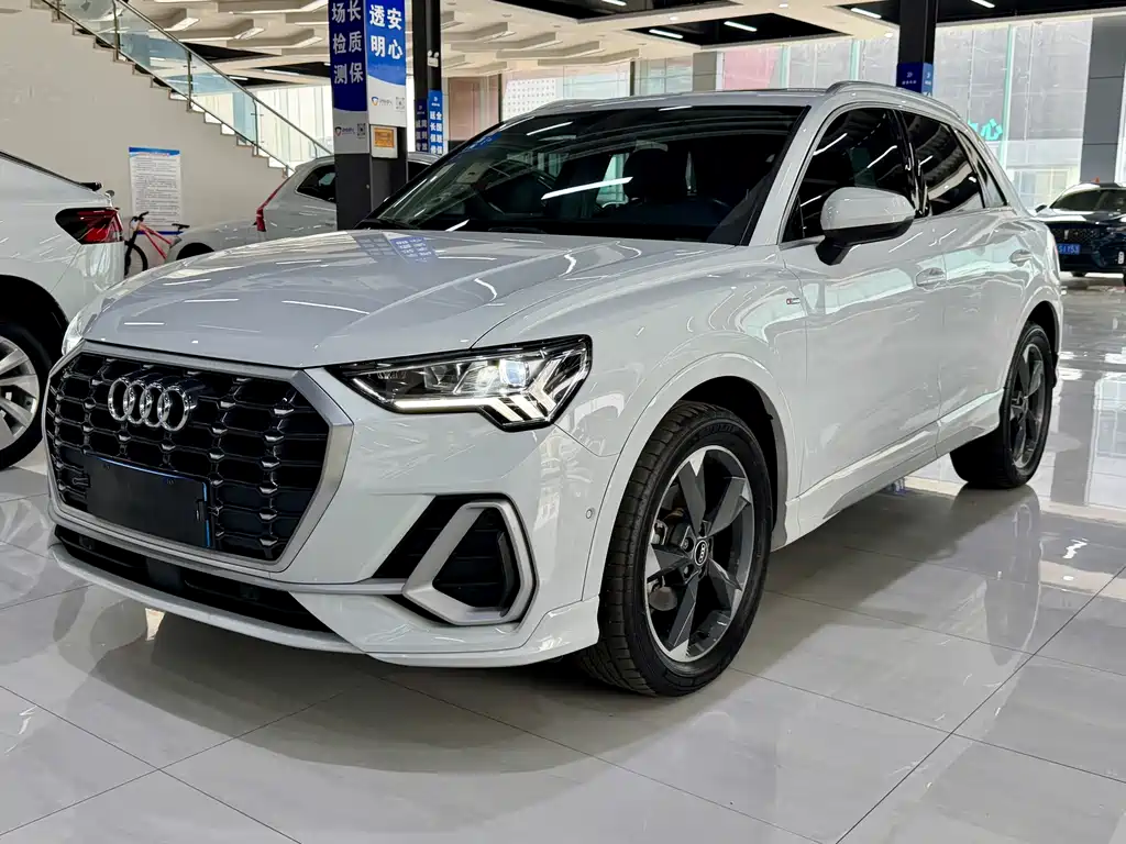 Audi Q3 2022 35 TFSI Fashion Dynamic Type