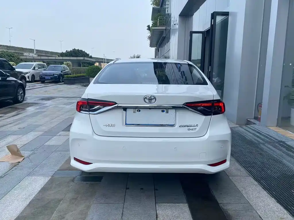 Toyota Corolla — миниатюра 12