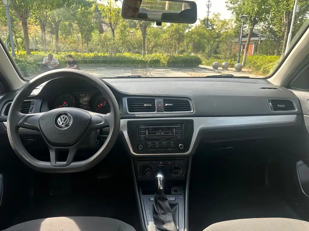 Volkswagen Lavida — миниатюра 6