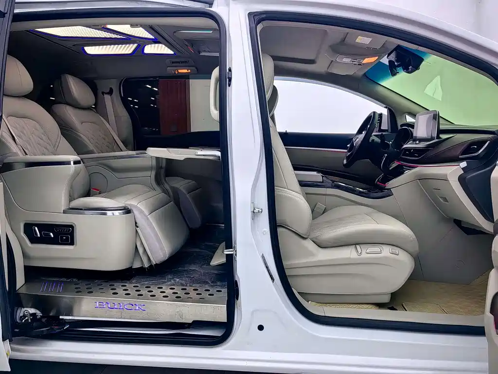 Buick GL8 — миниатюра 17