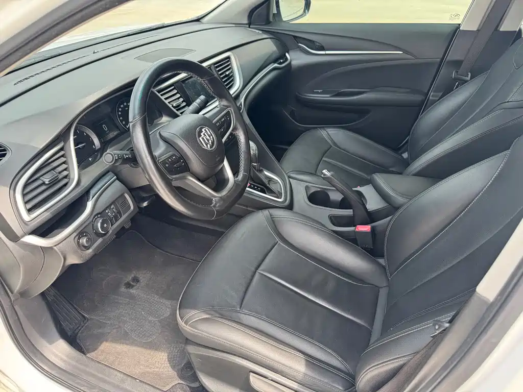 Buick Excelle — миниатюра 9