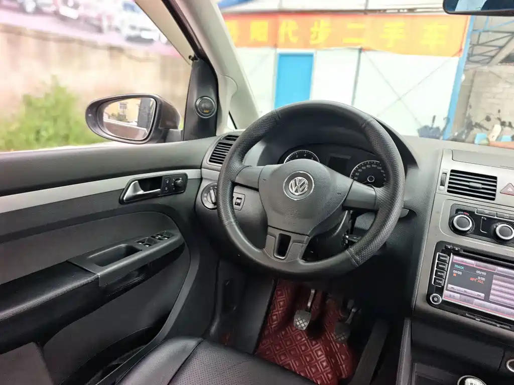 Volkswagen Touran — миниатюра 8