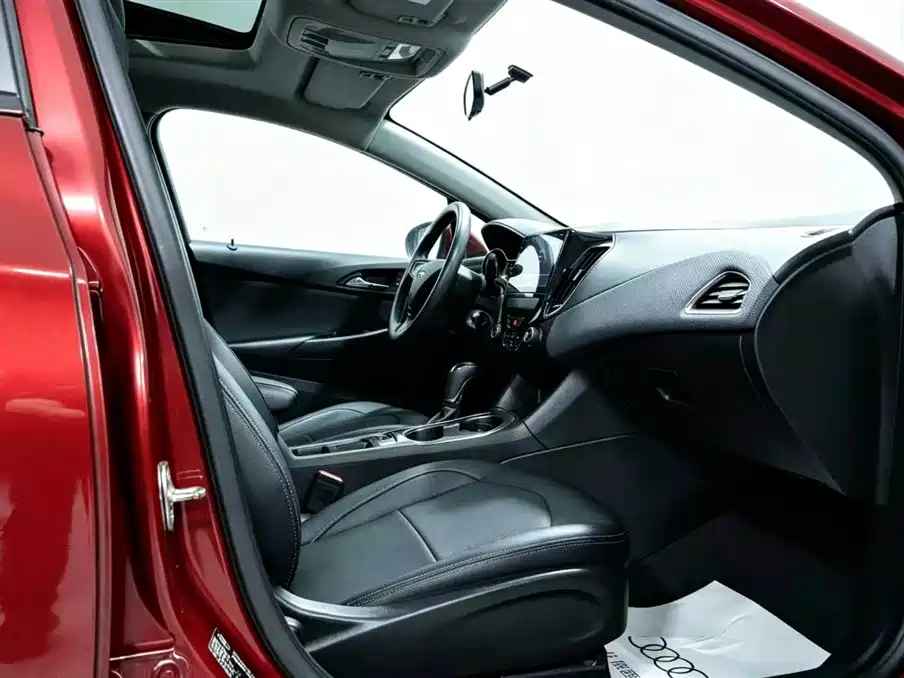 Chevrolet Cruze — миниатюра 7