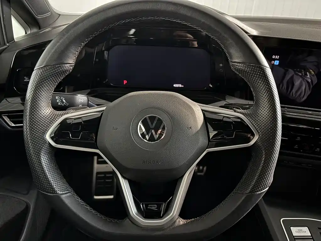Volkswagen Golf — миниатюра 12