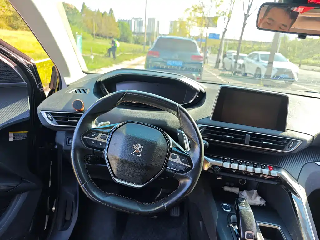 Peugeot 5008 — миниатюра 14