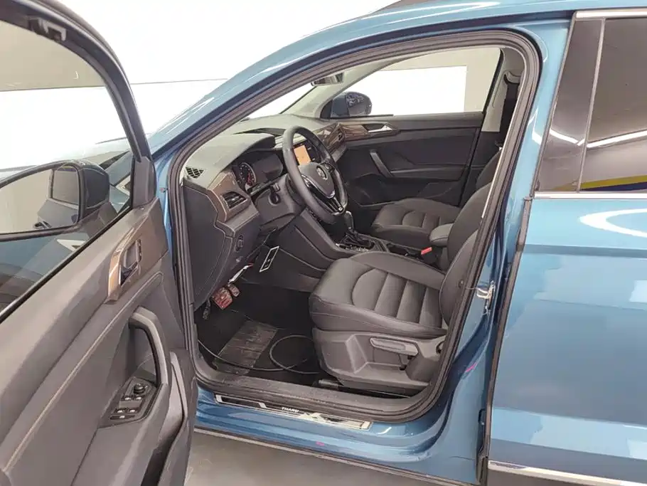Volkswagen Tharu 2020 330TSI Luxury VI