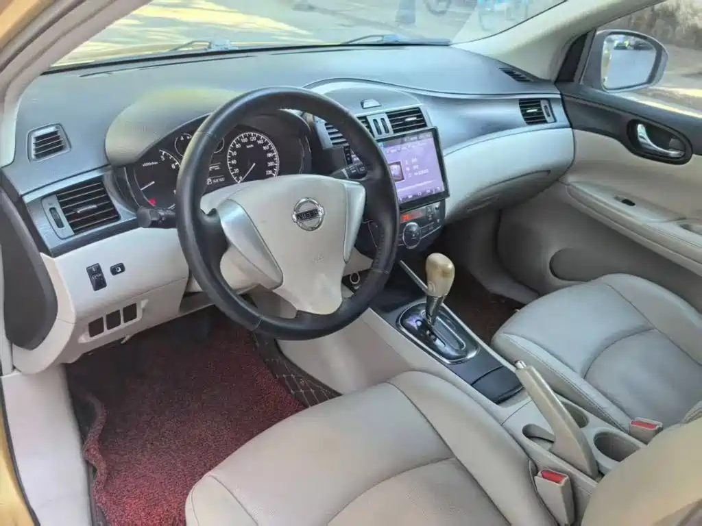 Nissan Tiida — миниатюра 7