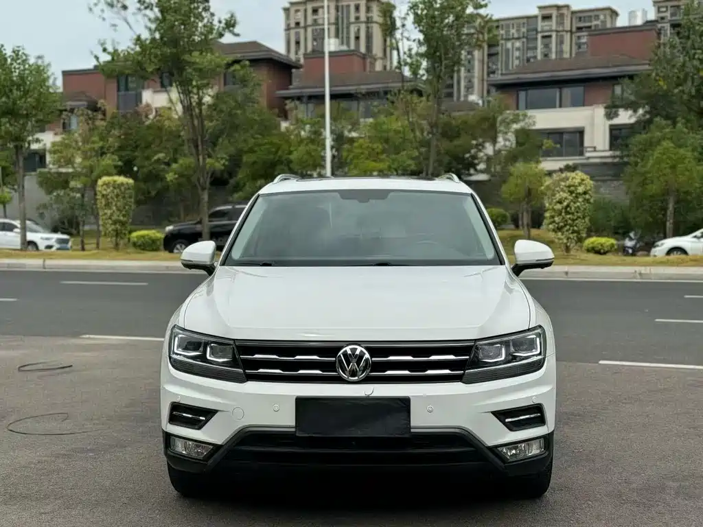 Volkswagen Tiguan L — миниатюра 2