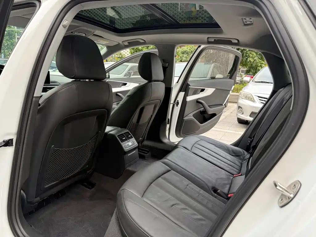 Audi A4L — миниатюра 8