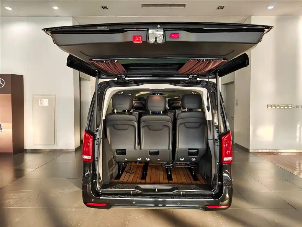 MERCEDES-BENZ V CLASS