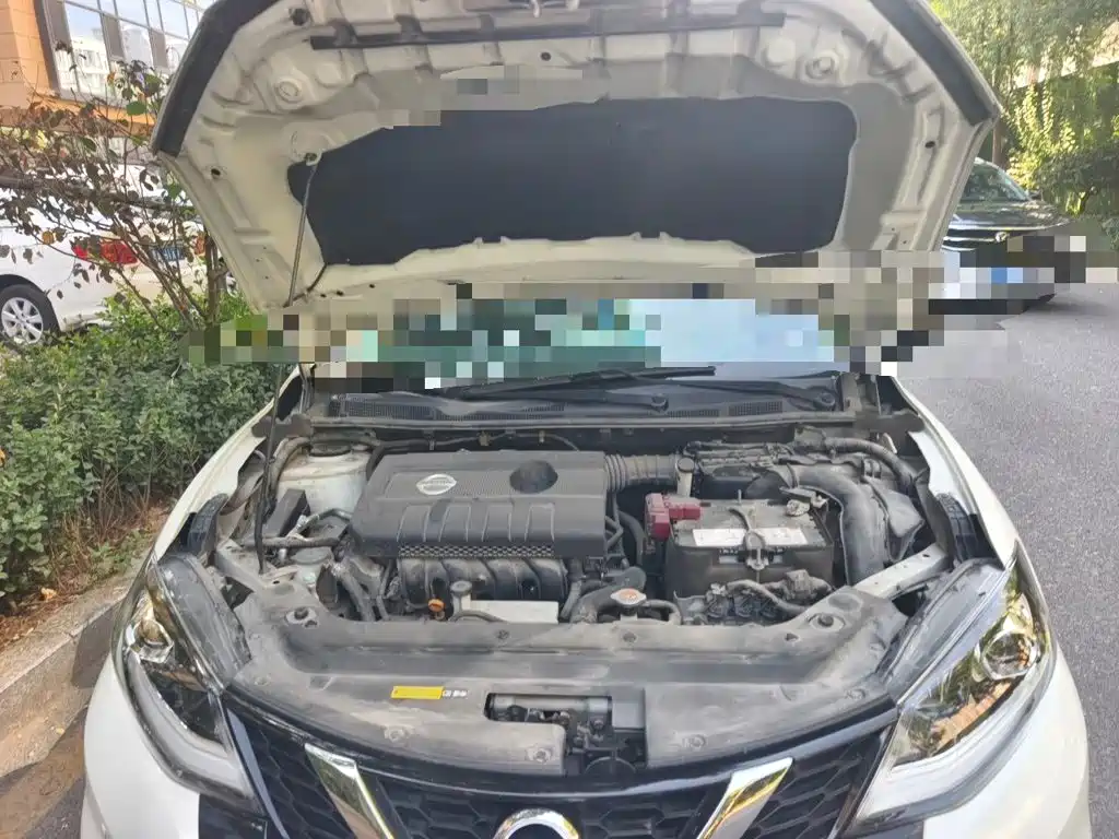Nissan Tiida — миниатюра 21