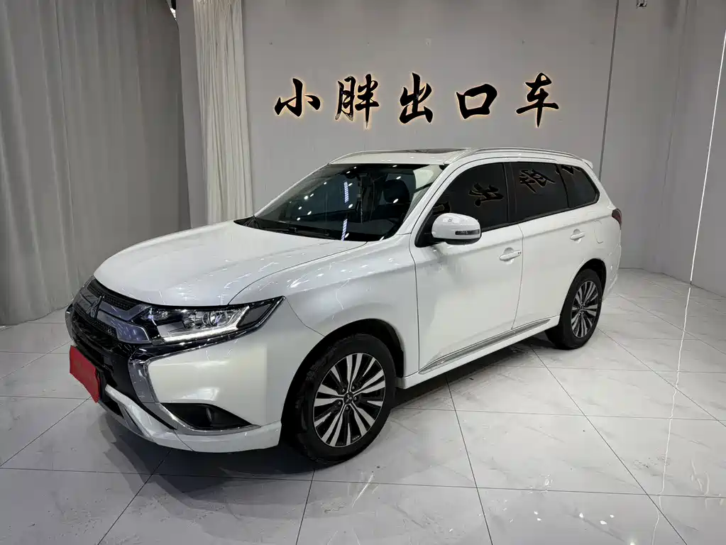 Mitsubishi Outlander 2023