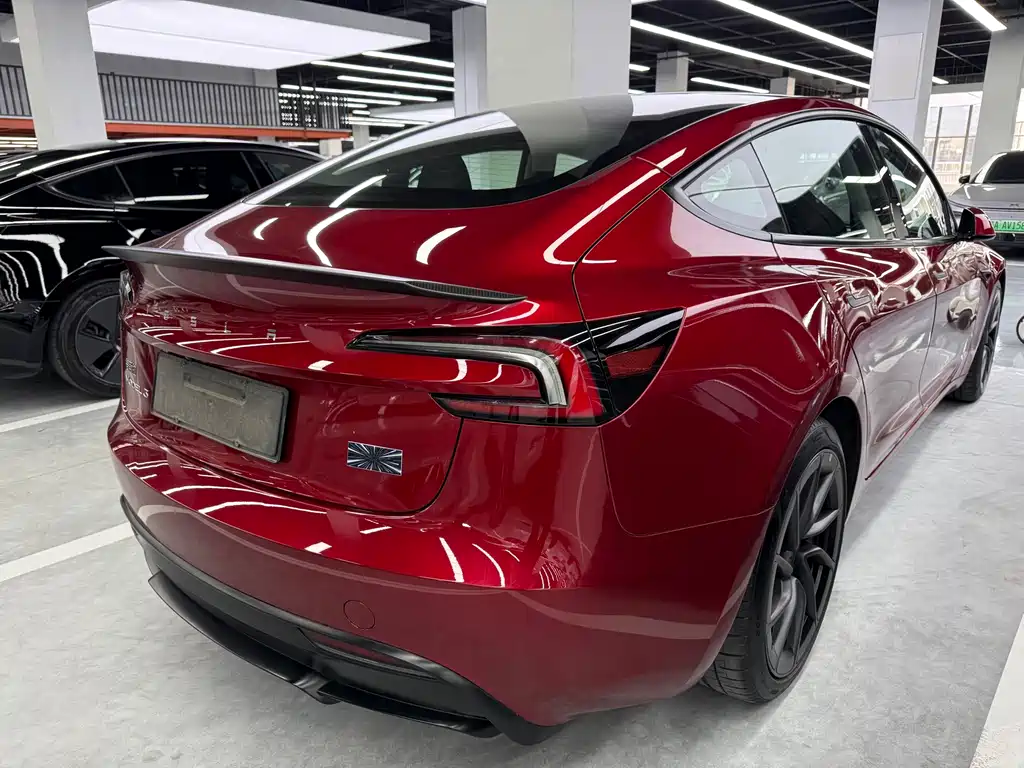 Tesla Model 3 — миниатюра 12