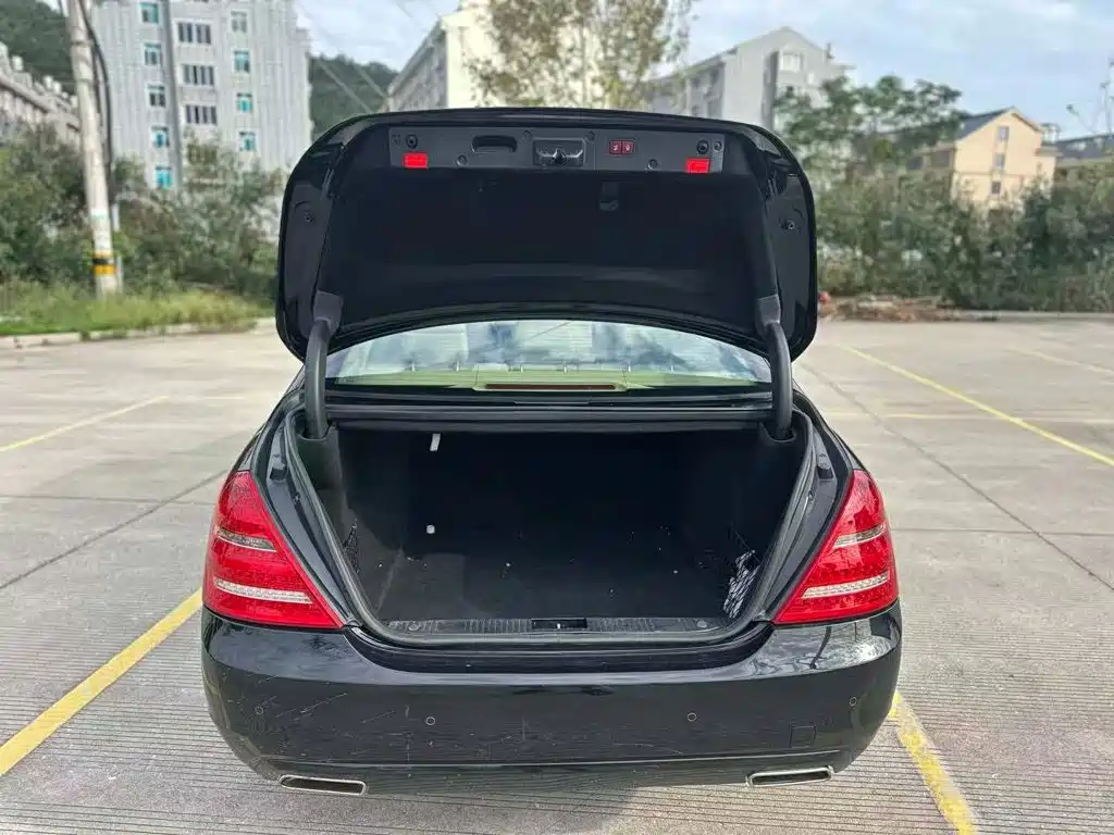 Mercedes-Benz S-Class — миниатюра 18