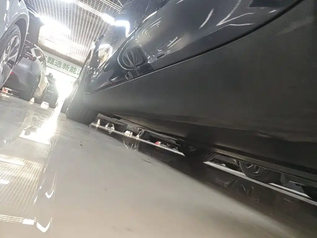 Tesla Model Y — миниатюра 22