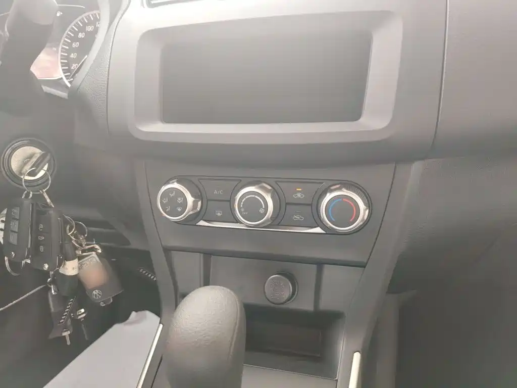 Nissan Sylphy — миниатюра 2
