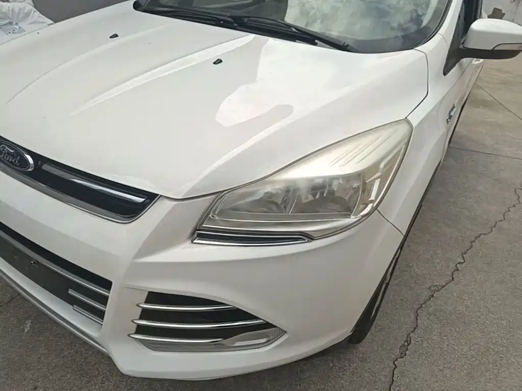 Ford Kuga — миниатюра 24
