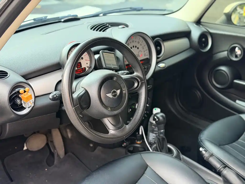 MINI Mini Clubman — миниатюра 8