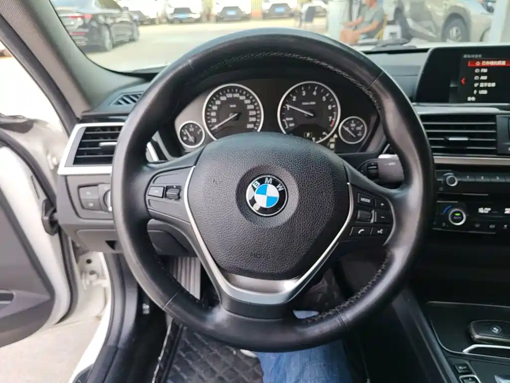 BMW 3 Series — миниатюра 11